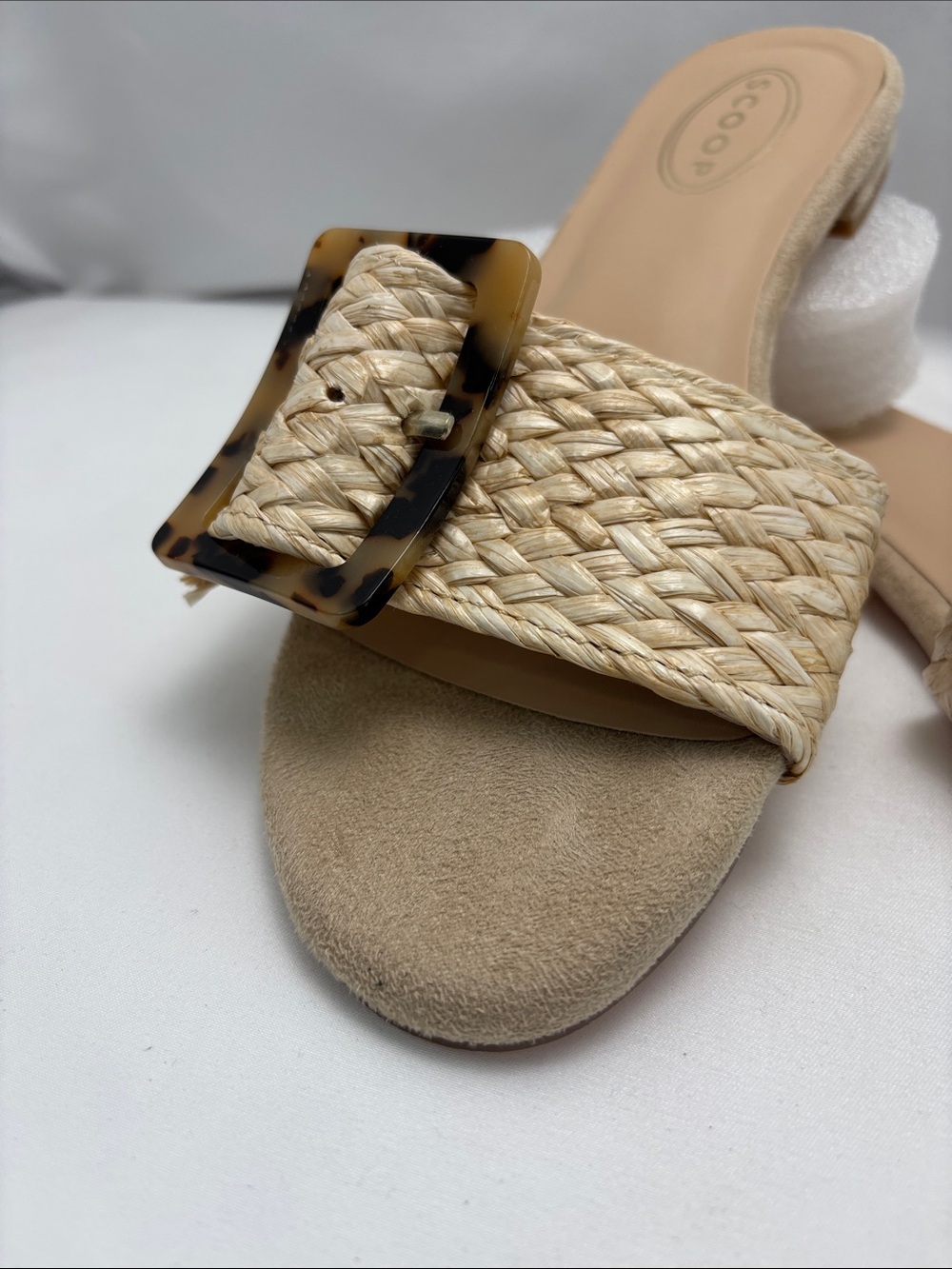 Scoop Women’s 8 Woven Raffia Slide Sandals with Tortoise Buckle - Natural - Picture 9 of 13